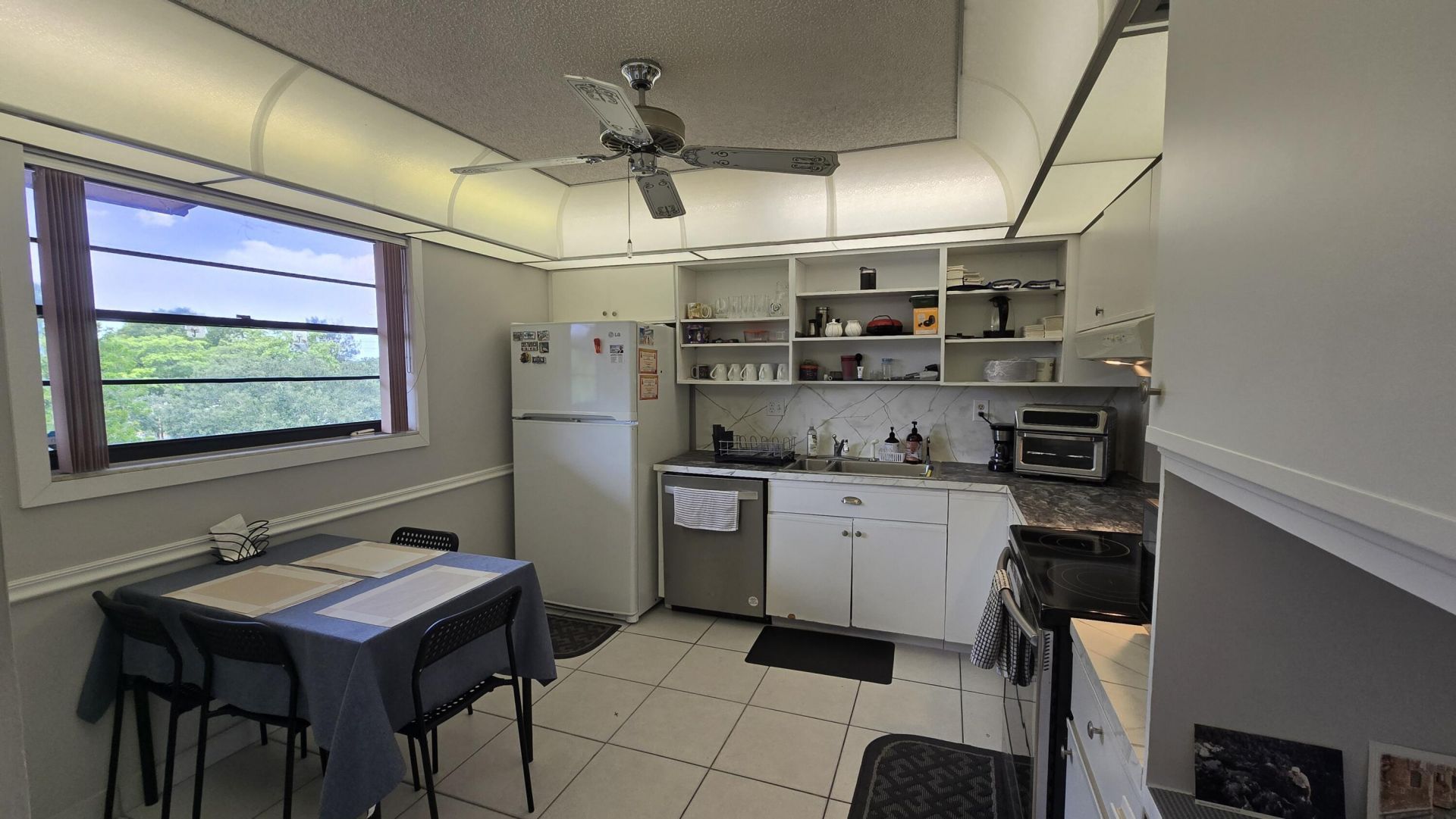 4965 E Sabal Palm Boulevard, Unit 403, Tamarac, FL 33319 Photo