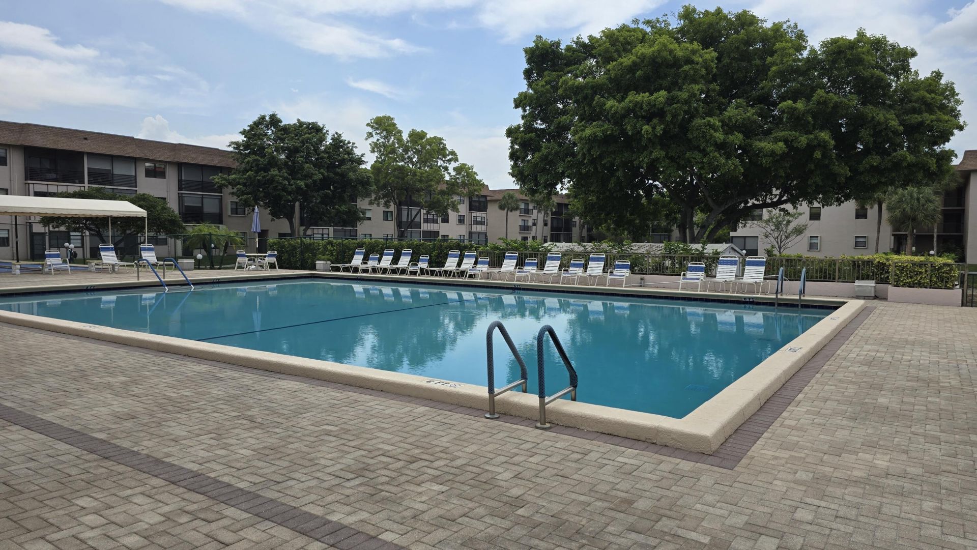 4965 E Sabal Palm Boulevard, Unit 403, Tamarac, FL 33319 Photo