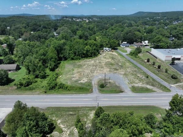 664 Highway 365 , Mayflower, AR 72106