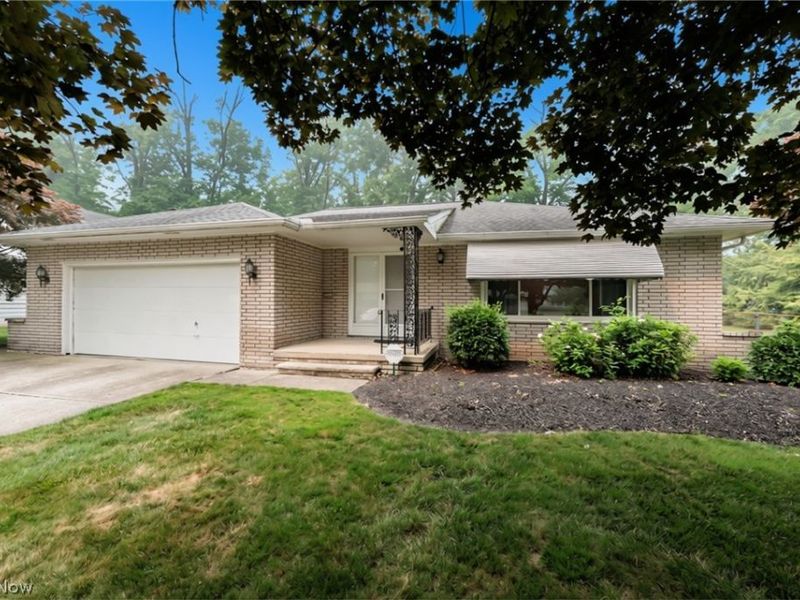616 Sturbridge Drive, Highland Heights, OH 44143 Photo 2