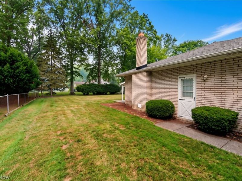 616 Sturbridge Drive, Highland Heights, OH 44143 Photo 3