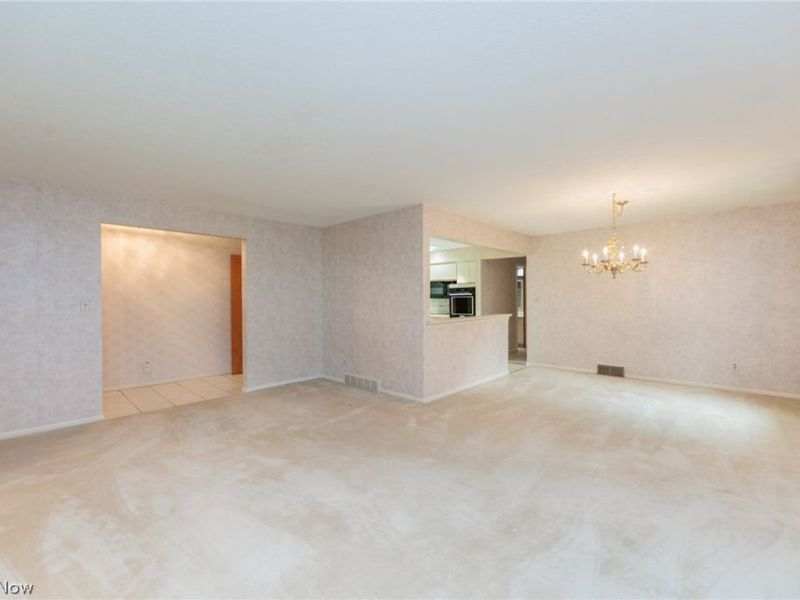 616 Sturbridge Drive, Highland Heights, OH 44143 Photo 8