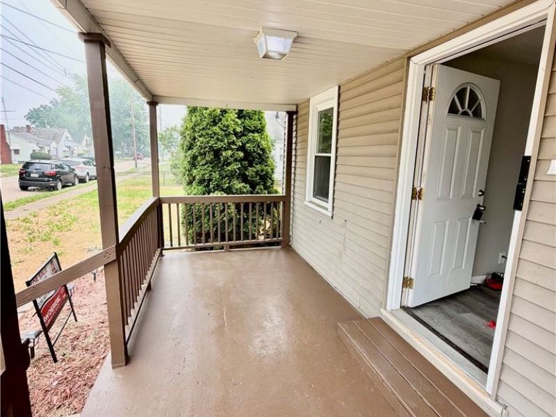 2322 21st Street NE, Canton, OH 44705 Photo 5