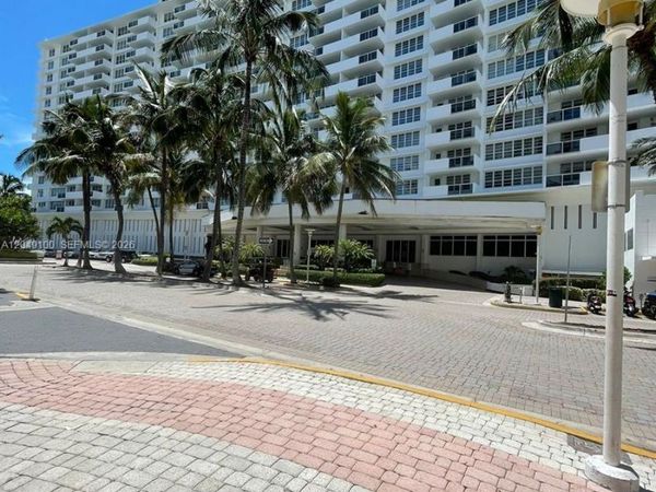 100 Lincoln Rd , Unit 909, Miami Beach, FL 33139