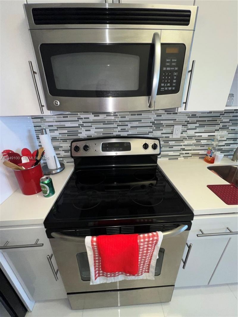 100 Lincoln Rd , Unit 909, Miami Beach, FL 33139 Photo
