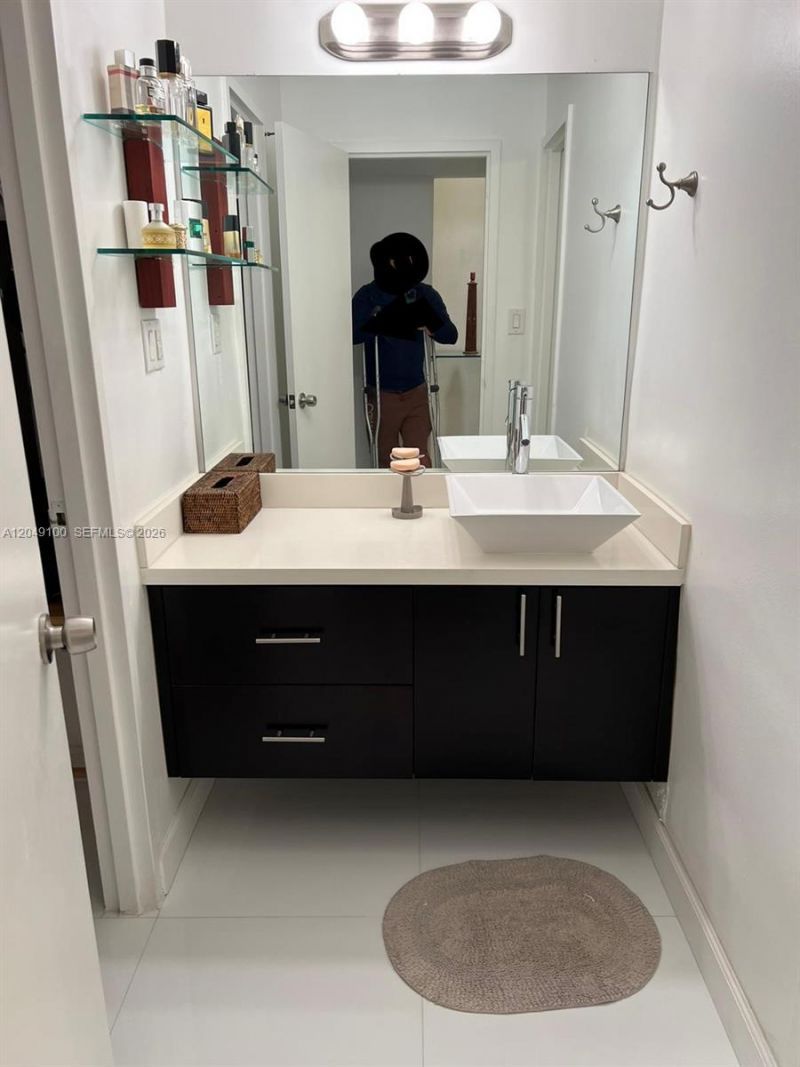 100 Lincoln Rd , Unit 909, Miami Beach, FL 33139 Photo
