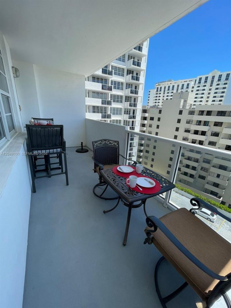 100 Lincoln Rd , Unit 909, Miami Beach, FL 33139 Photo