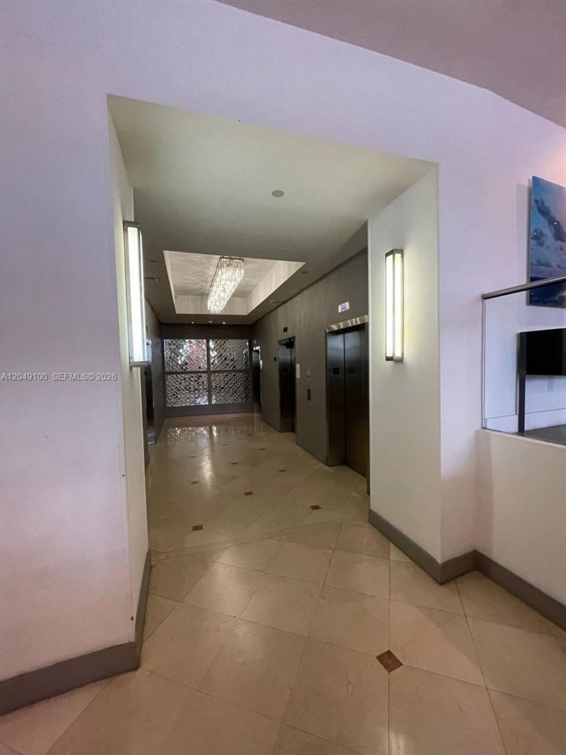 100 Lincoln Rd , Unit 909, Miami Beach, FL 33139 Photo