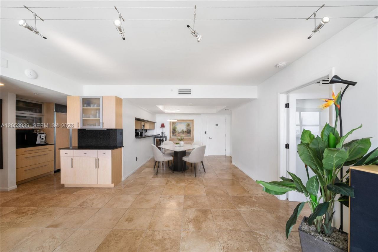 650 West Ave , Unit 1208, Miami Beach, FL 33139 Photo