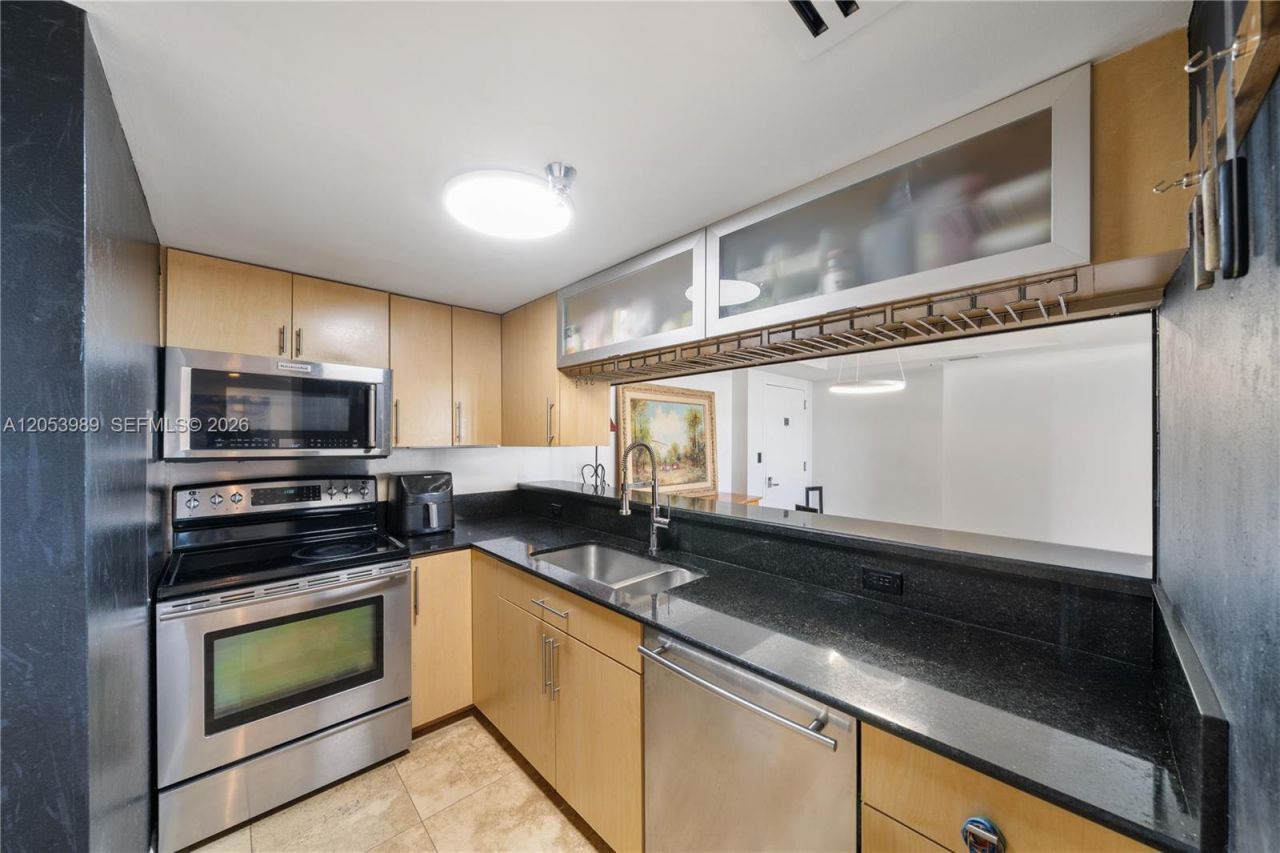 650 West Ave , Unit 1208, Miami Beach, FL 33139 Photo
