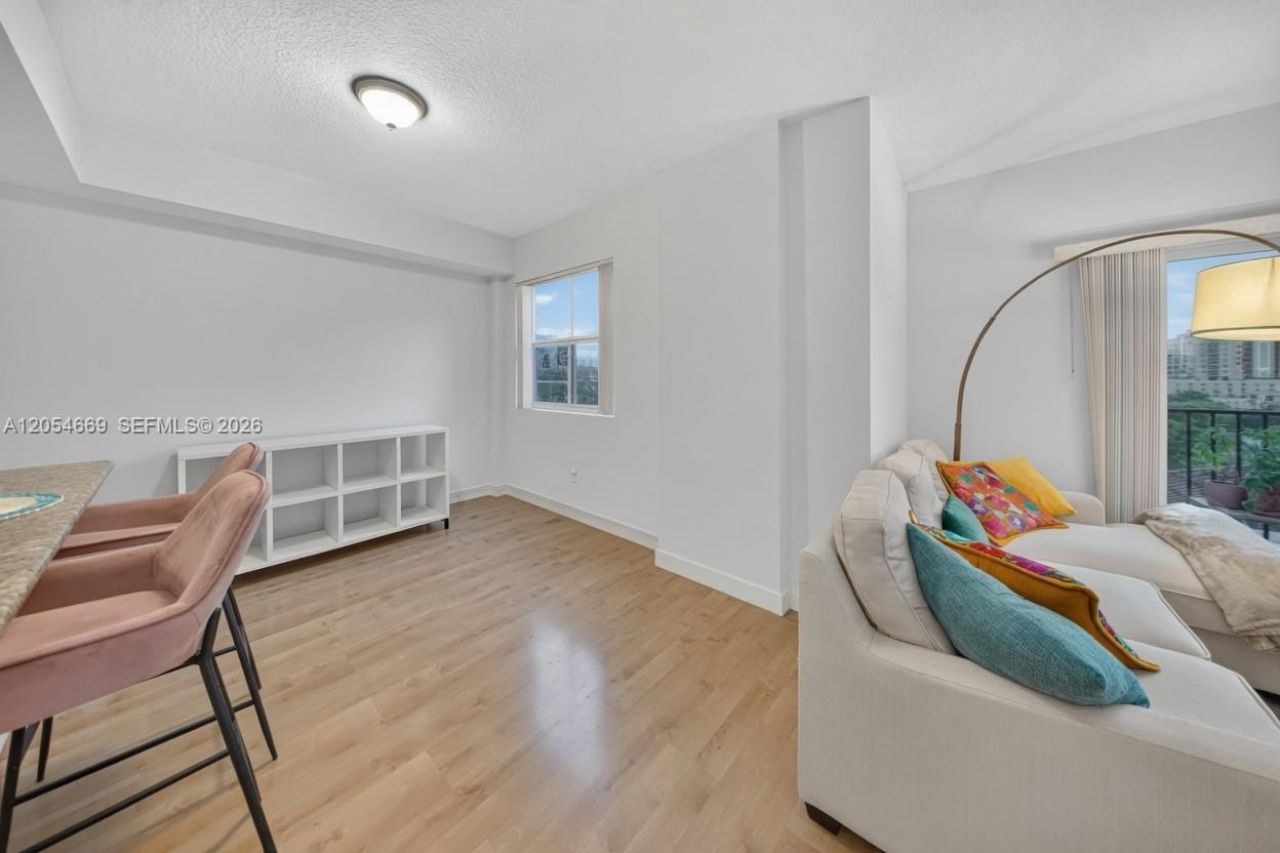 1627 SW 37th Ave , Unit 401, Miami, FL 33145 Photo