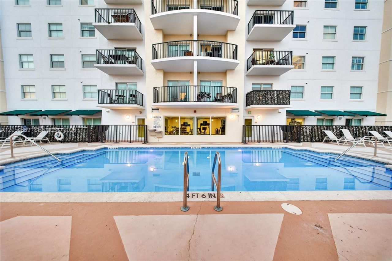 1627 SW 37th Ave , Unit 401, Miami, FL 33145 Photo