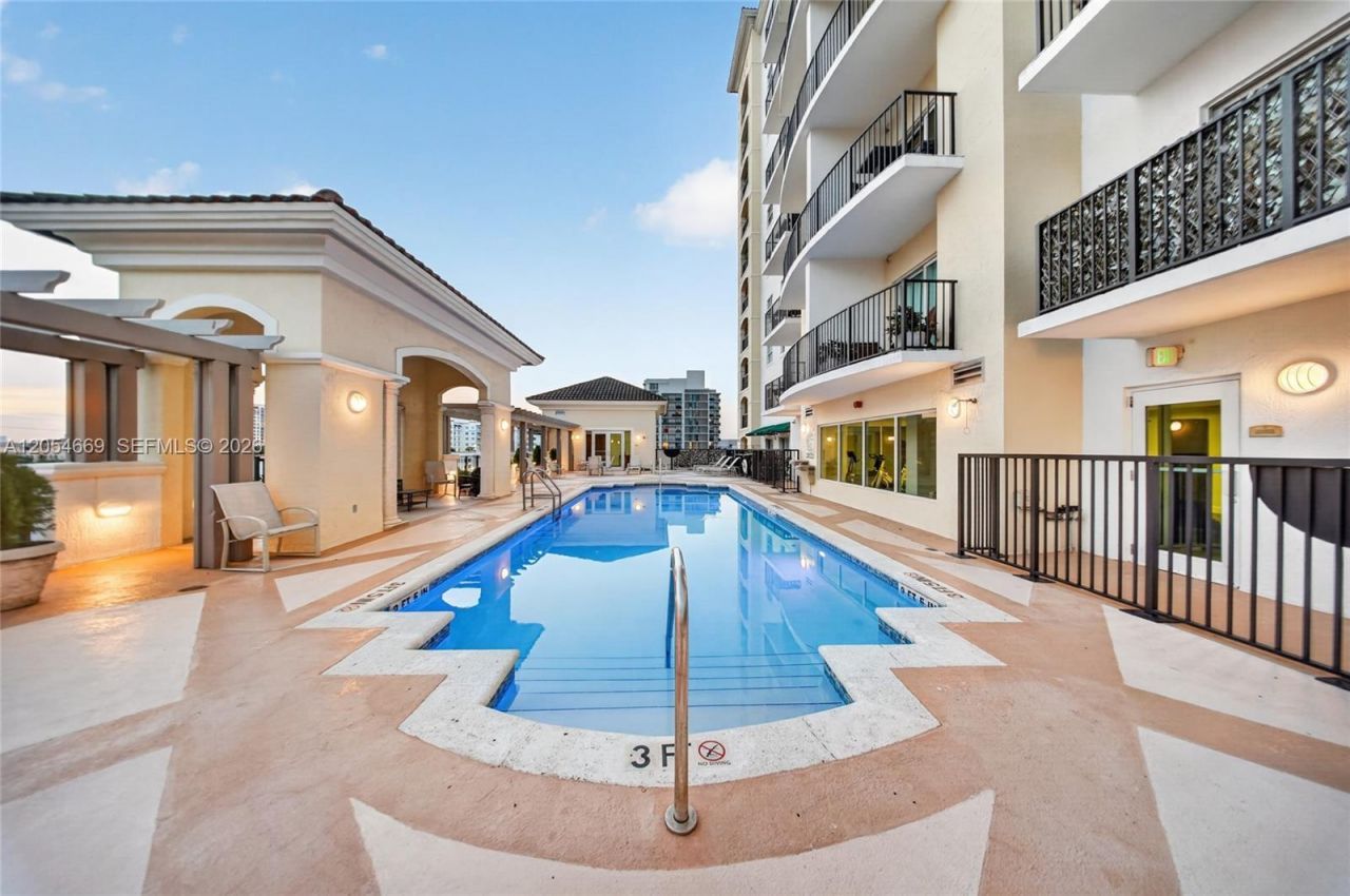 1627 SW 37th Ave , Unit 401, Miami, FL 33145 Photo