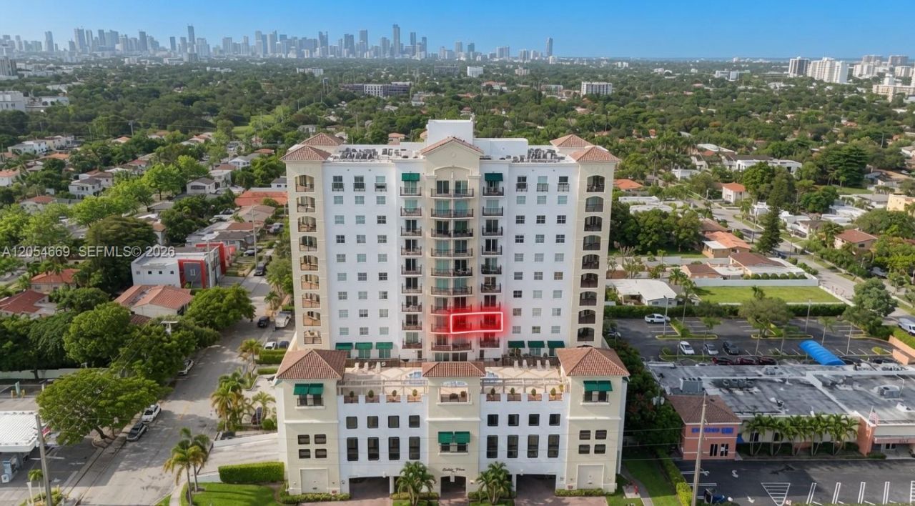 1627 SW 37th Ave , Unit 401, Miami, FL 33145 Photo
