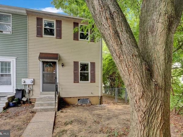 8 SHEFFIELD COURT, READING, PA 19601
