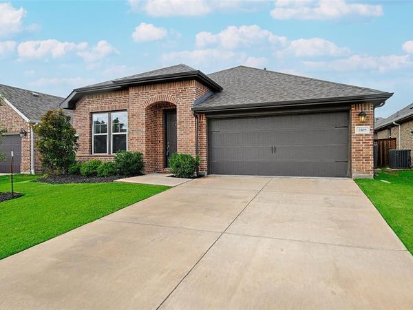 1809 Arbor Drive, Forney, TX 75126
