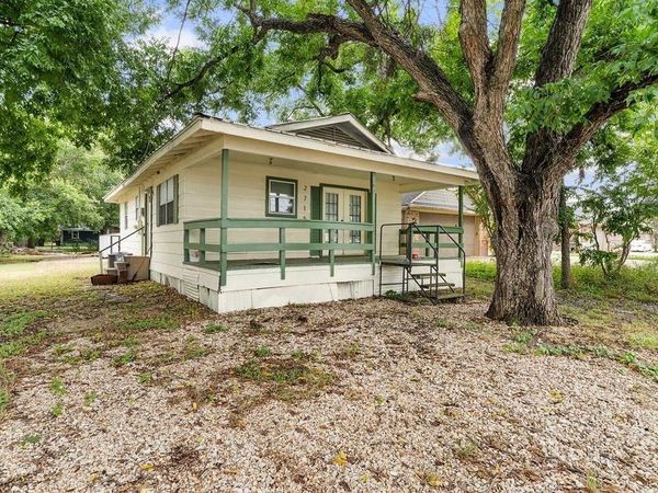 2715 S 2nd Street, Waco, TX 76706