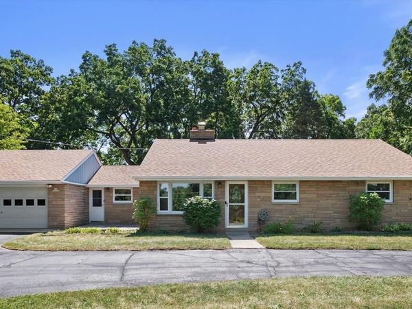 S78W20783 Hillendale DRIVE, Muskego, WI 53150