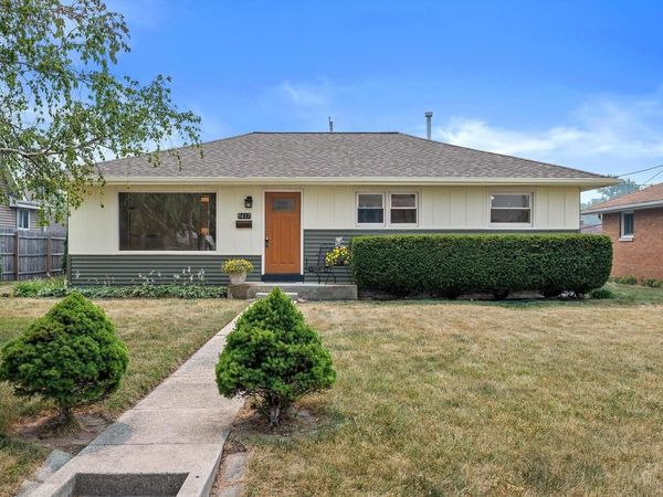 9417 W Schlinger AVENUE, West Allis, WI 53214