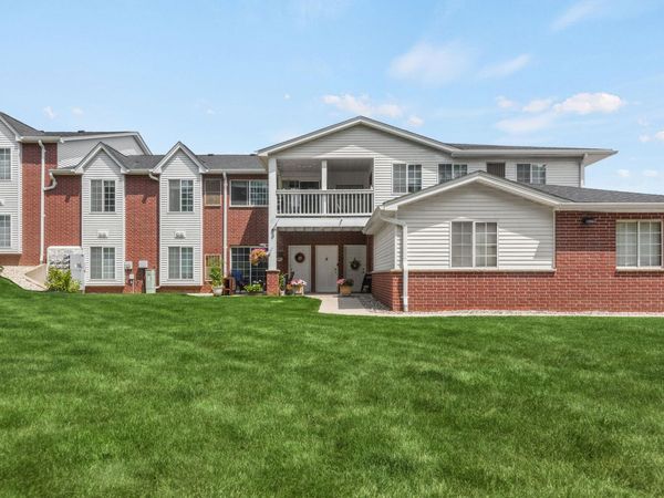 8581 Lexington Pl, Unit 4, Pleasant Prairie, WI 53158