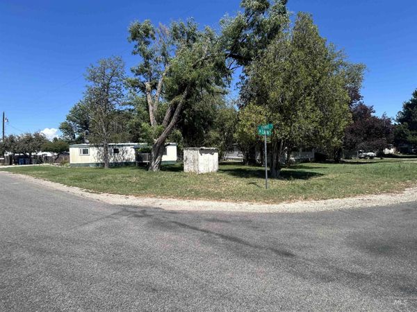 7700 N Jennie Ln & 10426 W Claudia Rd, Boise, ID 83714