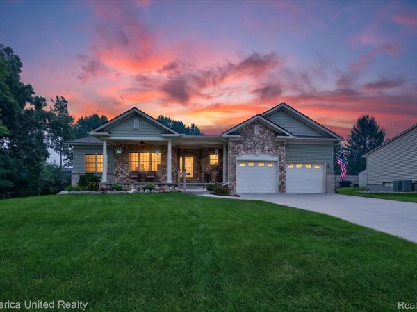 6169 Bay Court, Waterford Township, Mi 48327