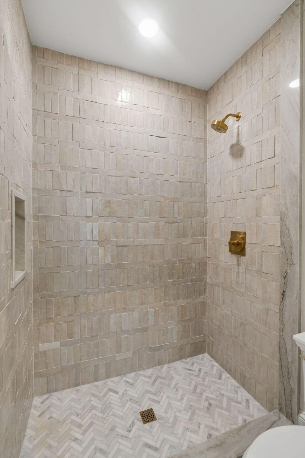 904 Randall Drive Photo 37