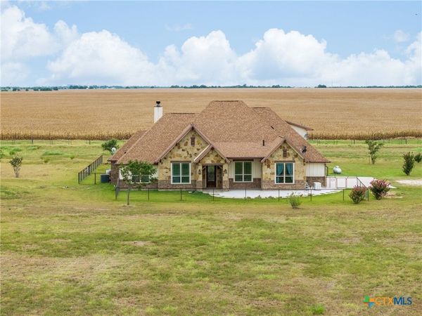 500 County Road 431 , Taylor, TX 76574