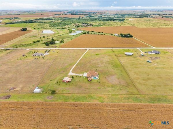 500 County Road 431 , Taylor, TX 76574