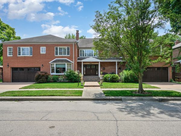 2851 W Rascher Avenue, Chicago, IL 60625