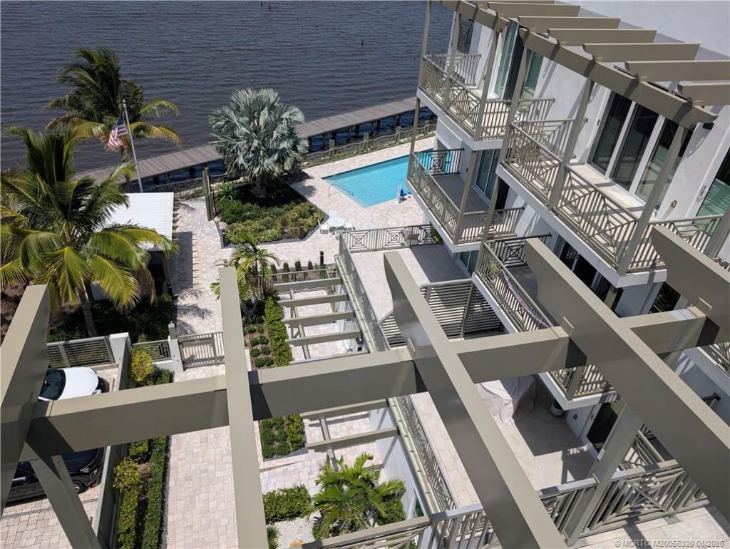 41 SW Seminole Street, Unit 102, Stuart, FL 34994 Photo