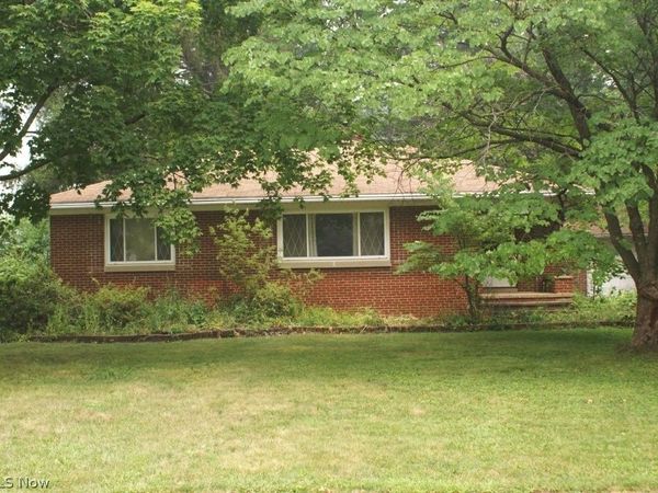 24140 Gessner Road , North Olmsted, OH 44070