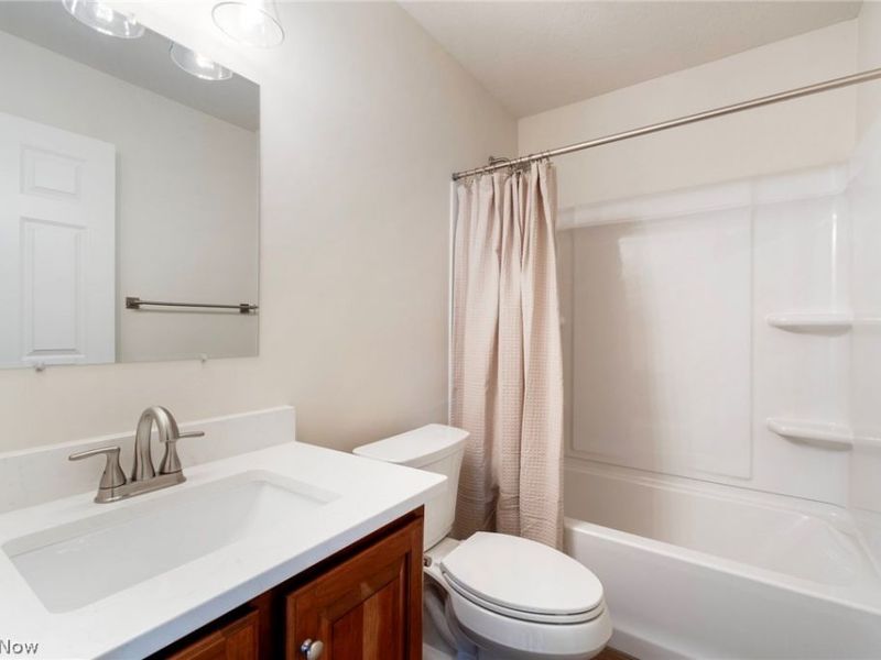 2402 NE Morris Avenue, Canton, OH 44705 Photo 24