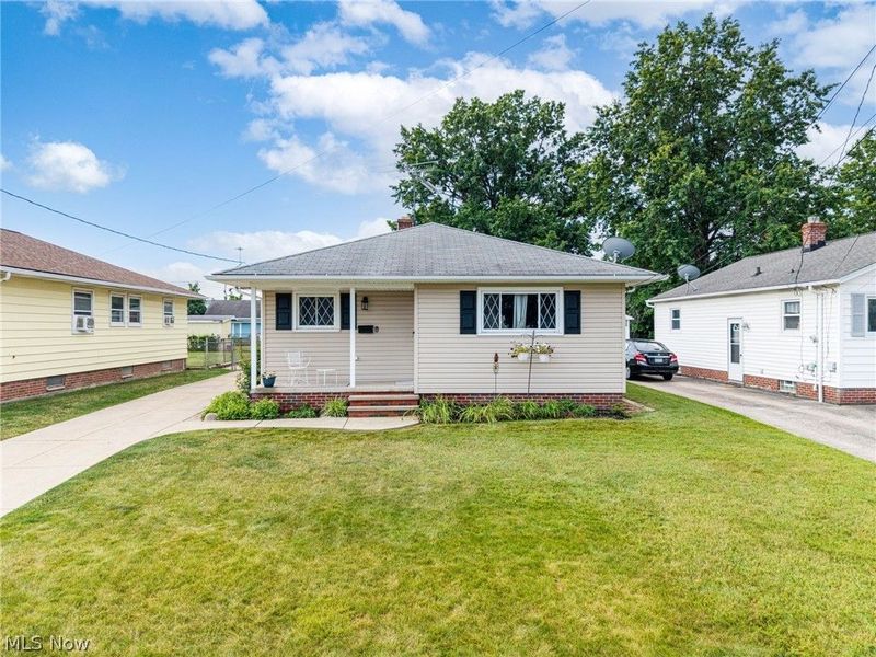 24880 Stephen Avenue, Euclid, OH 44123 Photo 1