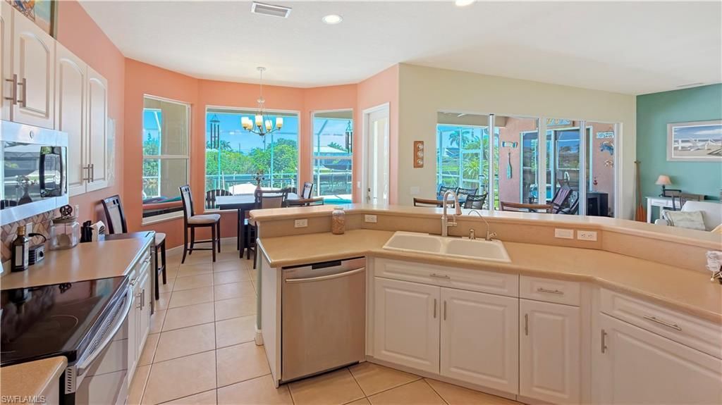 2601 SW 37th St, Cape Coral, FL 33914 Photo
