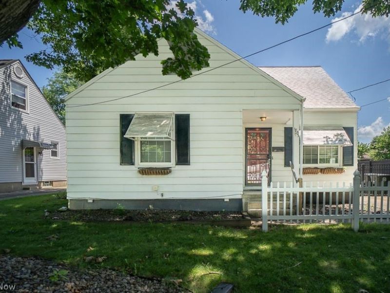 1853 Evergreen Avenue, Akron, OH 44301 Photo 2
