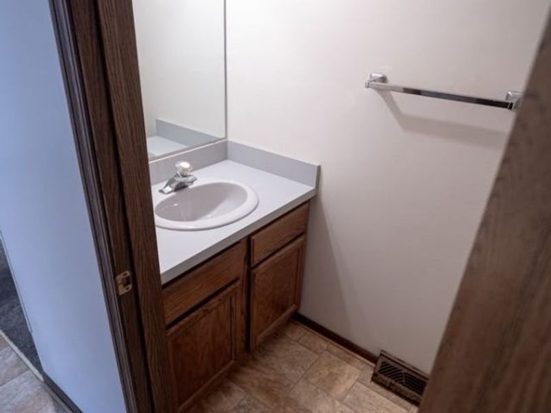 3648 E 135th Street, Cleveland, OH 44120 Photo 17