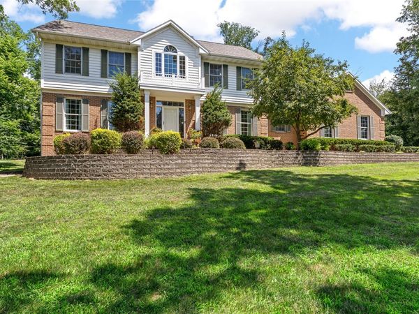 4600 Deer View Road , Cedar Rapids, IA 52411