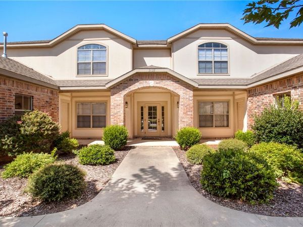 2625 N Arroyo Avenue , Unit 4, Fayetteville, AR 72703