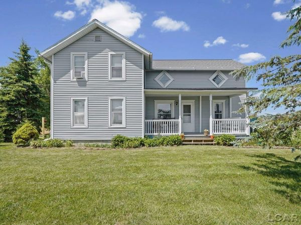 6324 E Ridgeville, Blissfield, MI 49228