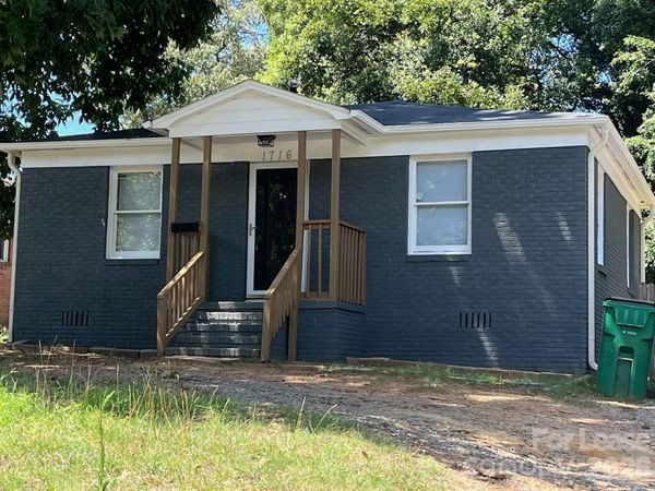 1716 Catherine Simmons Avenue, Charlotte, NC 28216