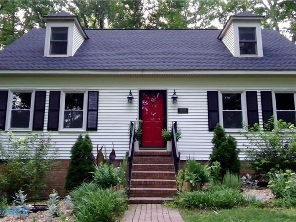 7615 Gloucester Village Drive, Gloucester, VA 23061