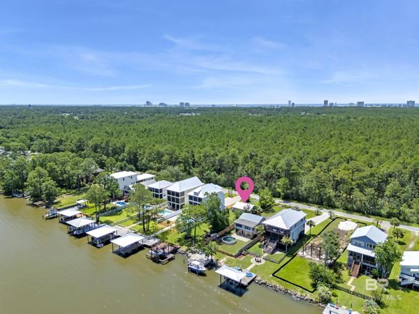 810 W Canal Drive, Gulf Shores, AL 36542