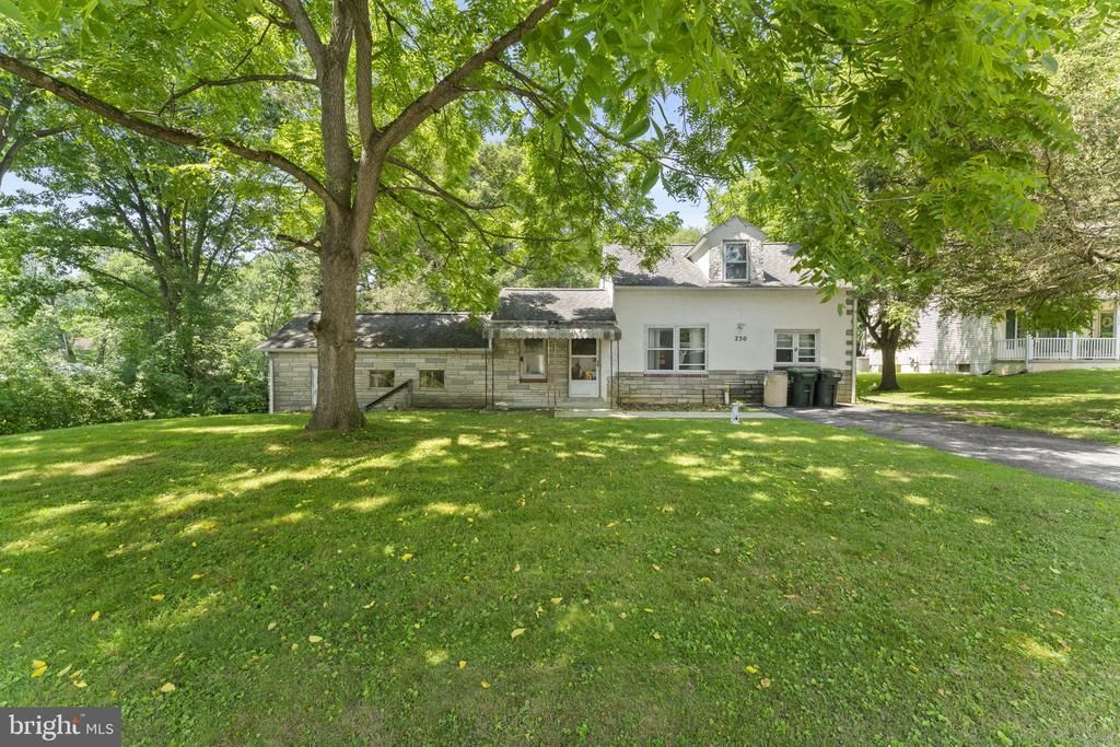 250 WATSON AVENUE , COATESVILLE, PA 19320