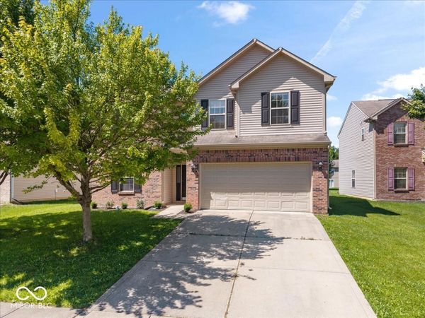5136 Gray Wood Court , Indianapolis, IN 46235