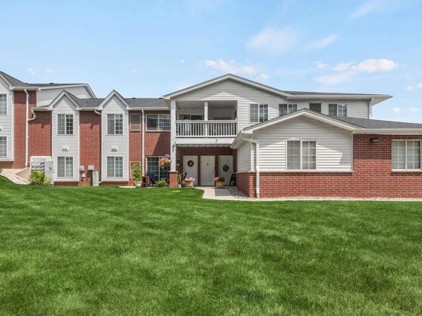8581 Lexington PLACE, Unit 4, Pleasant Prairie, WI 53158