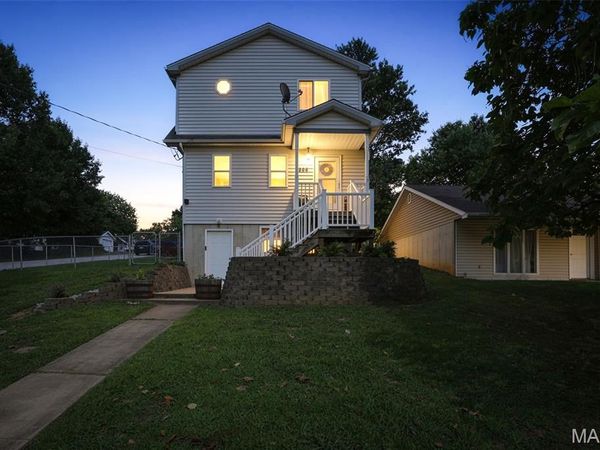 803 E 3rd Street, De Soto, MO 63020