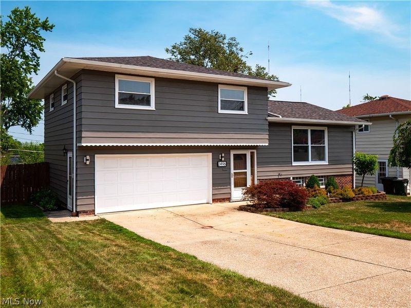3496 Hetzel Drive, Parma, OH 44134 Photo 2