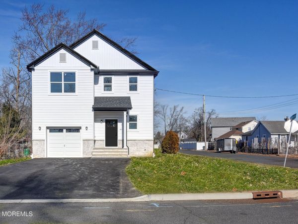 910 Malden Drive, Cliffwood Beach, NJ 07735