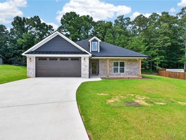 13550 Vineyard Way , Northport, AL 35475